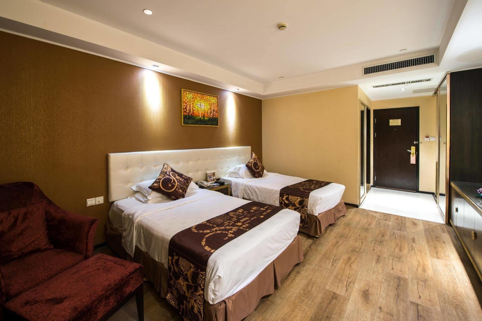 Kingtown Hotel Hongmei Shanghái Exterior foto