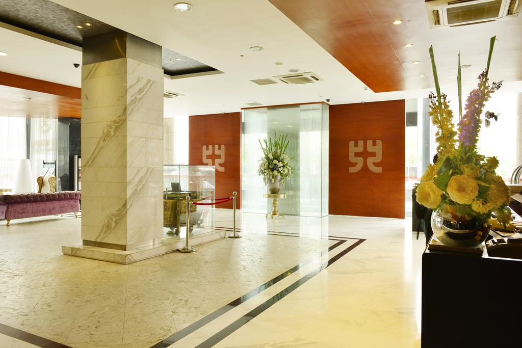 Kingtown Hotel Hongmei Shanghái Exterior foto